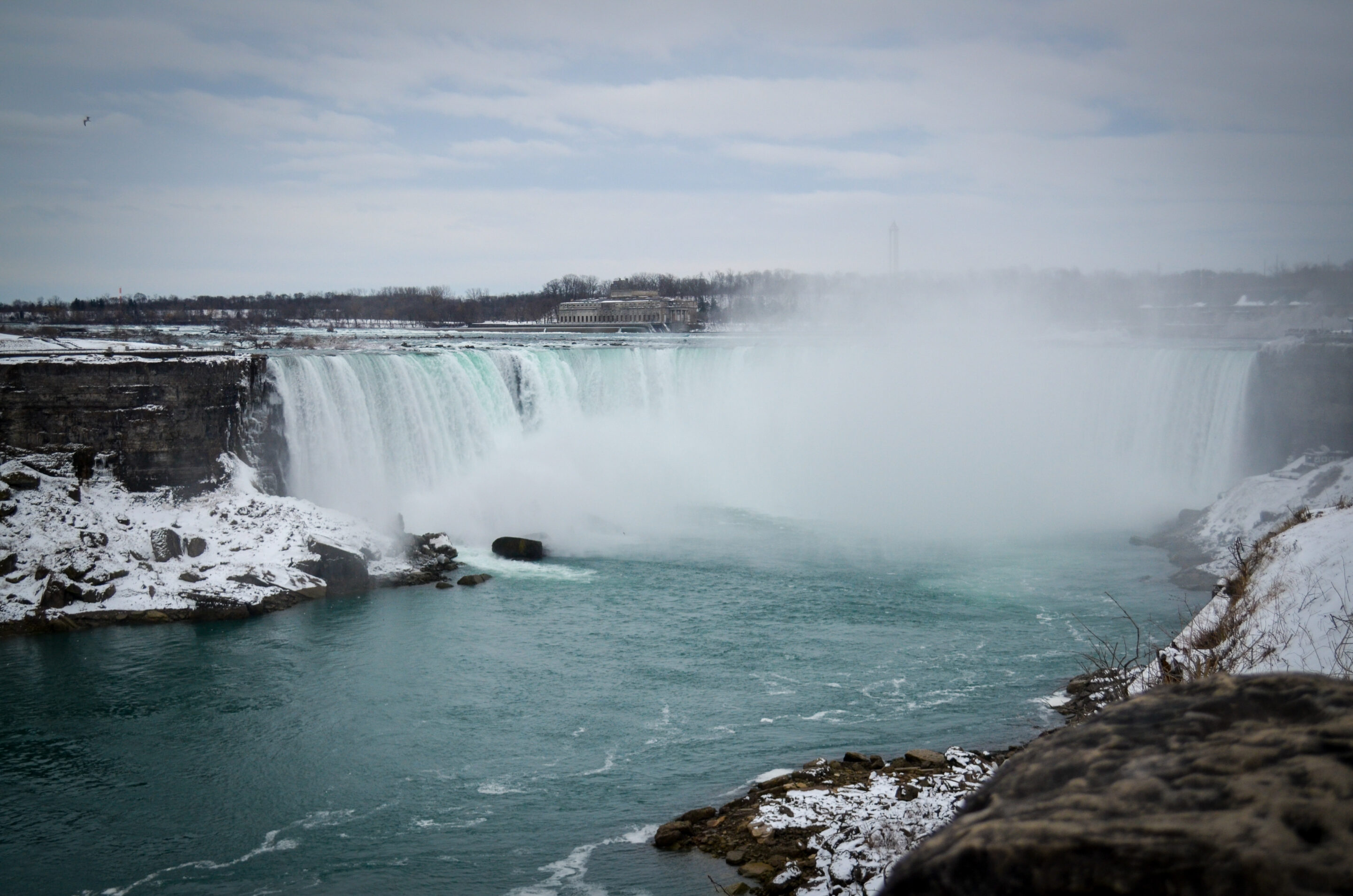 Les chutes du Niagara côté Canada, magnifiques mais 